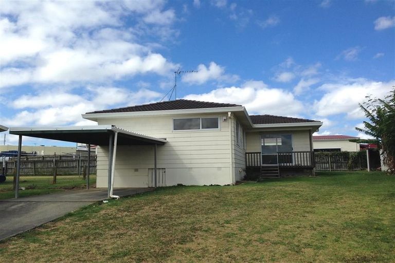 Photo of property in 2/10 Norrie Smith Avenue, Flat Bush, Auckland, 2023