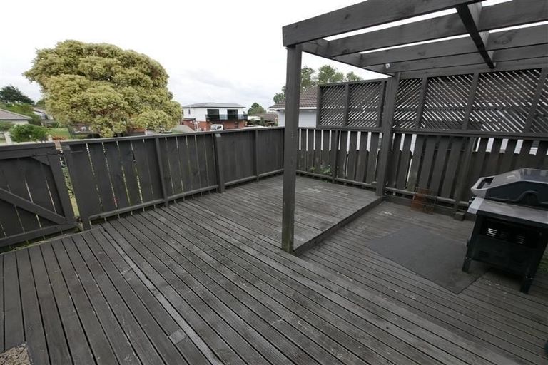 Photo of property in 1/9 Bernina Place, Weymouth, Auckland, 2103