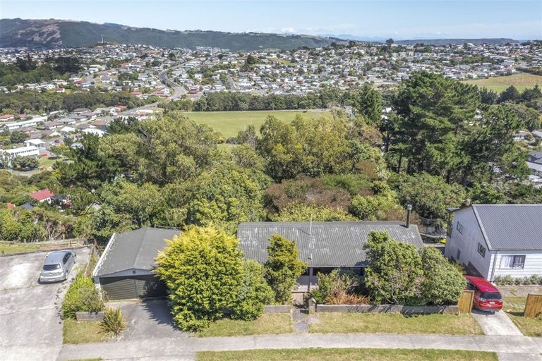Photo of property in 20 Cleat Street, Whitby, Porirua, 5024