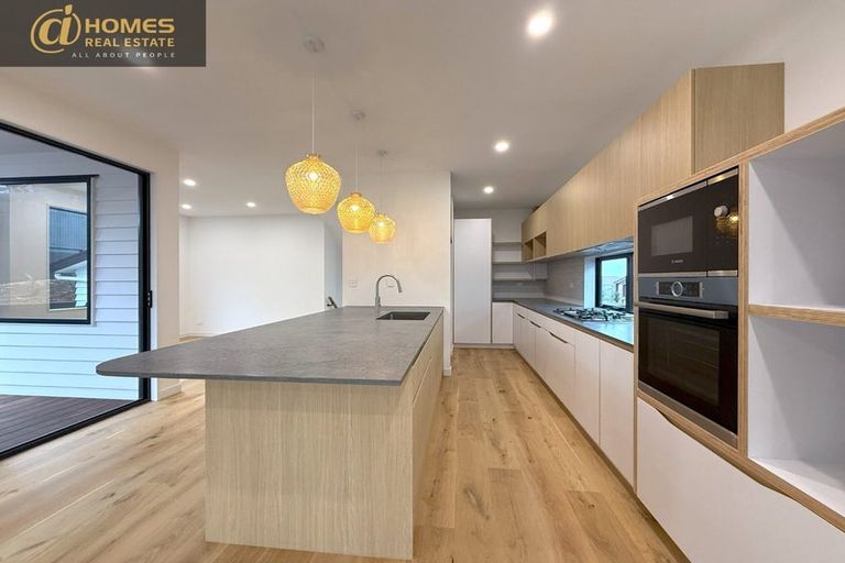 Photo of property in 15 Tupa Street, Long Bay, Auckland, 0630