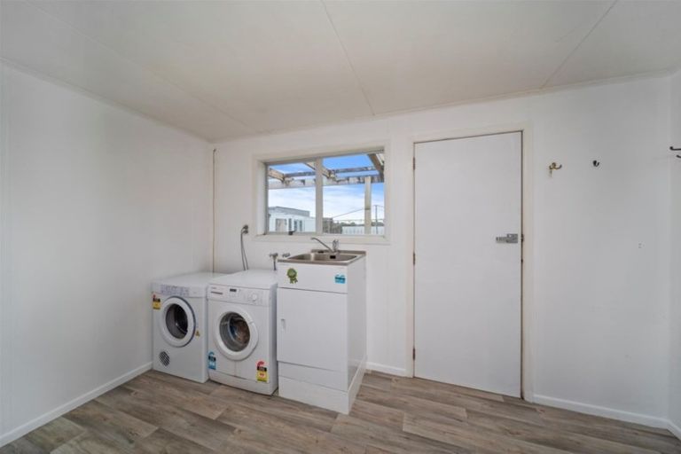 Photo of property in 135 Turuturu Road, Hawera, 4674