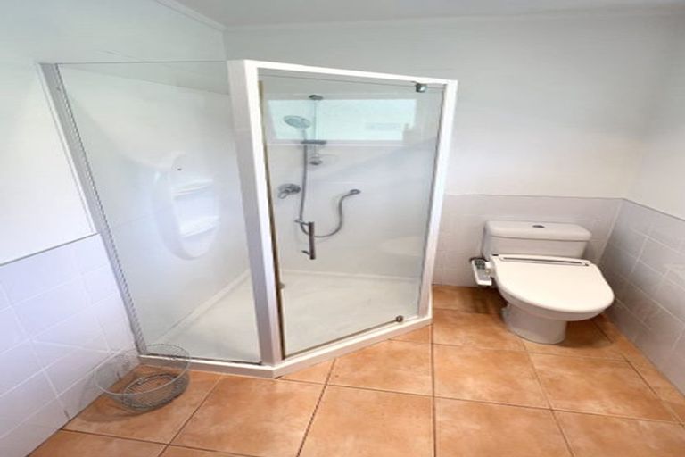 Photo of property in 2/66 Bentley Avenue, Glenfield, Auckland, 0629