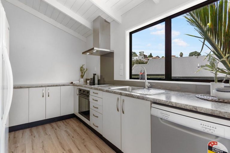 Photo of property in 6/60 Birkdale Road, Birkdale, Auckland, 0626