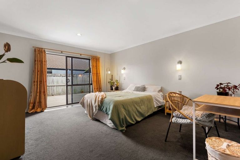 Photo of property in 102 Oriental Parade, Papamoa Beach, Papamoa, 3118