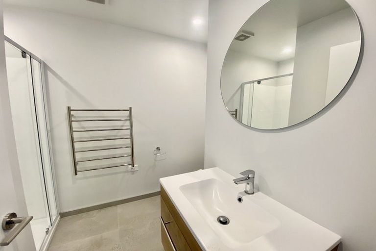 Photo of property in 2/32 Frederick Street, Waltham, Christchurch, 8011