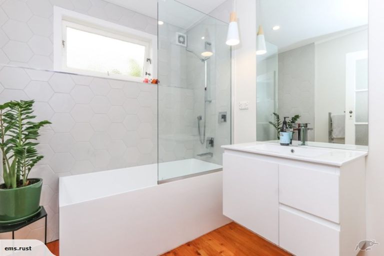 Photo of property in 23 Dickens Street, Grey Lynn, Auckland, 1021
