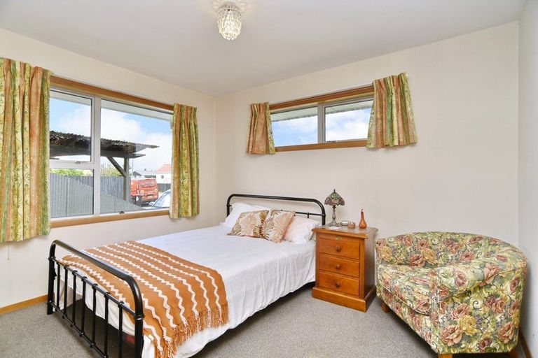 Photo of property in 6 Coates Place, Rangiora, 7400