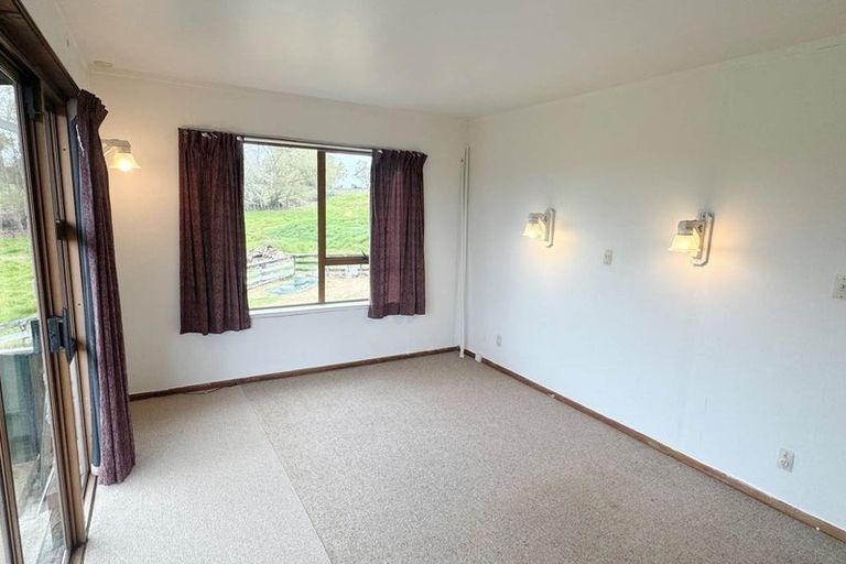 Photo of property in 19 Spur Road, Stillwater, Silverdale, 0993