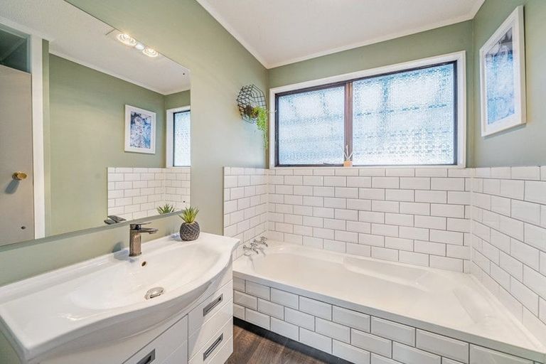 Photo of property in 6 Topaz Street, Birchville, Upper Hutt, 5018