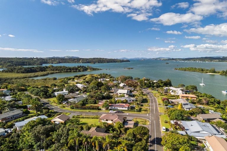 Photo of property in 45 Rangitane Loop Road, Kerikeri, 0294