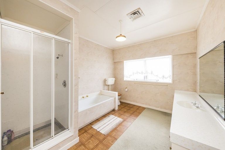 Photo of property in 422 Milson Line, Milson, Palmerston North, 4478