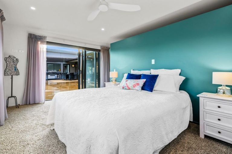 Photo of property in 24 Chatsfield Place, Te Kamo, Whangarei, 0112