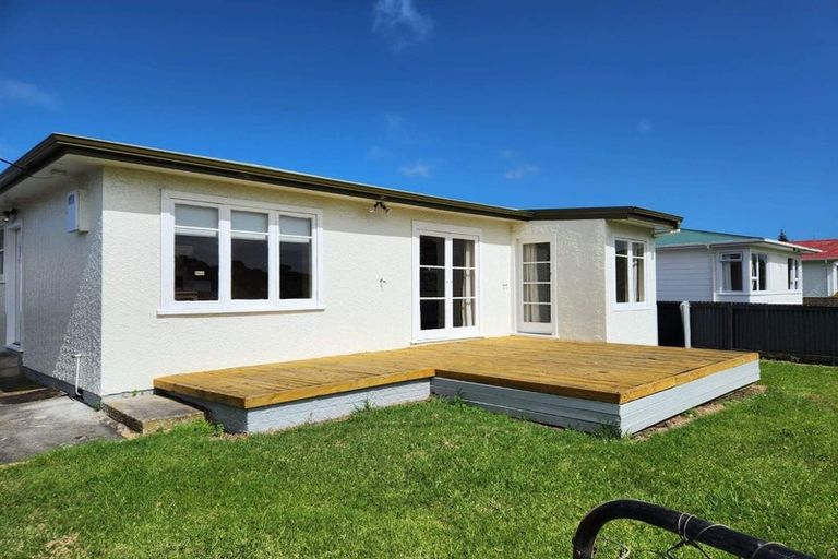 Photo of property in 40 Titoki Street, Castlecliff, Whanganui, 4501