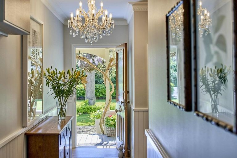 Photo of property in 280 Paekakariki Hill Road, Paekakariki Hill, Porirua, 5381