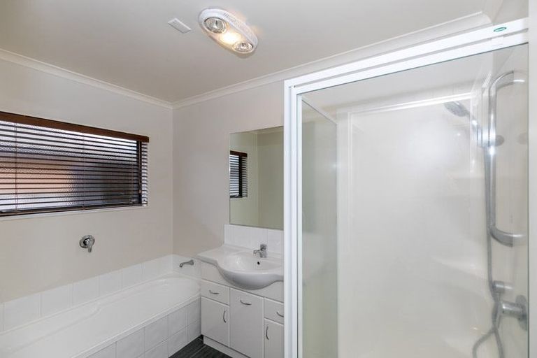 Photo of property in 132 Rototuna Road, Rototuna, Hamilton, 3210