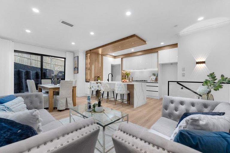 Photo of property in 130 Mcquoids Road, Flat Bush, Auckland, 2019