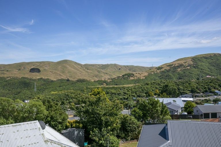Photo of property in 6a Mossburn Grove, Kelson, Lower Hutt, 5010