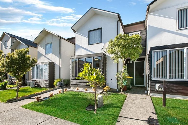 Photo of property in 15 Kirikiri Lane, East Tamaki, Auckland, 2013