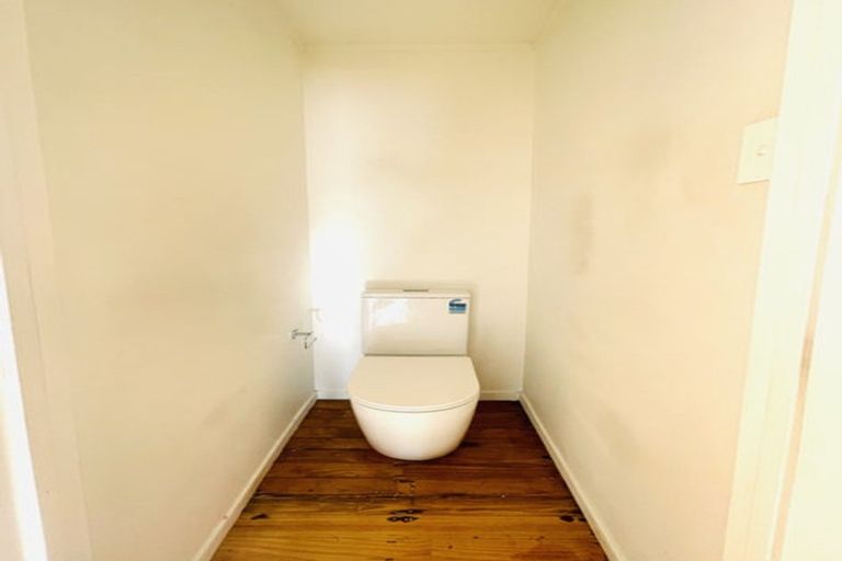 Photo of property in 39 Flat Bush Road, Clover Park, Auckland, 2023