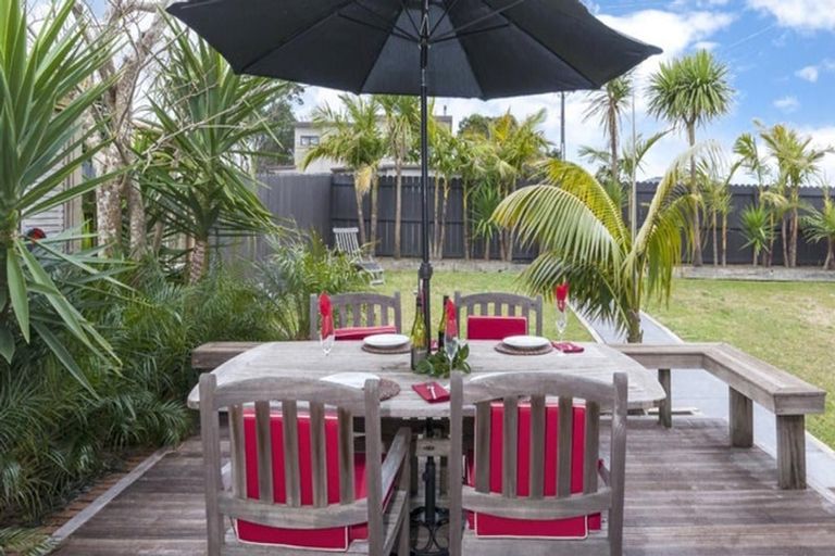 Photo of property in 1/28 Bleakhouse Road, Howick, Auckland, 2014