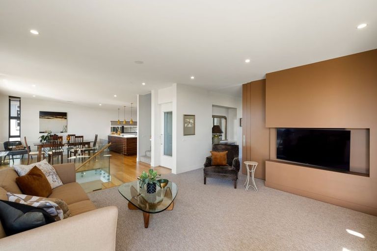 Photo of property in 142 Lake Crescent, Hamilton Lake, Hamilton, 3204