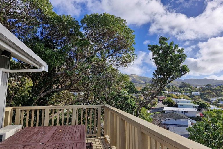 Photo of property in 39 Milne Terrace, Island Bay, Wellington, 6023
