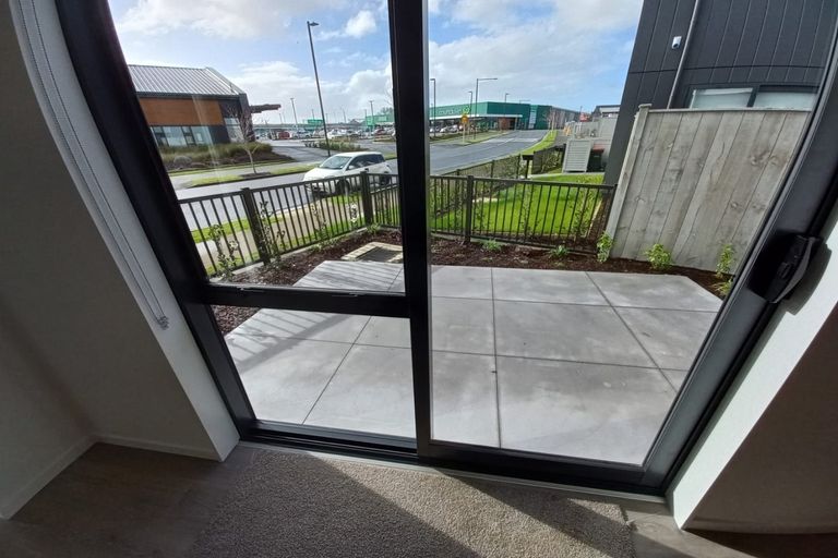 Photo of property in 3 Periko Way, Takanini, 2112