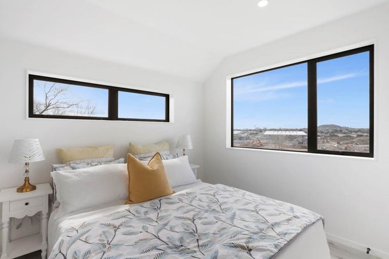 Photo of property in 8/418 Richardson Road, Mount Roskill, Auckland, 1041