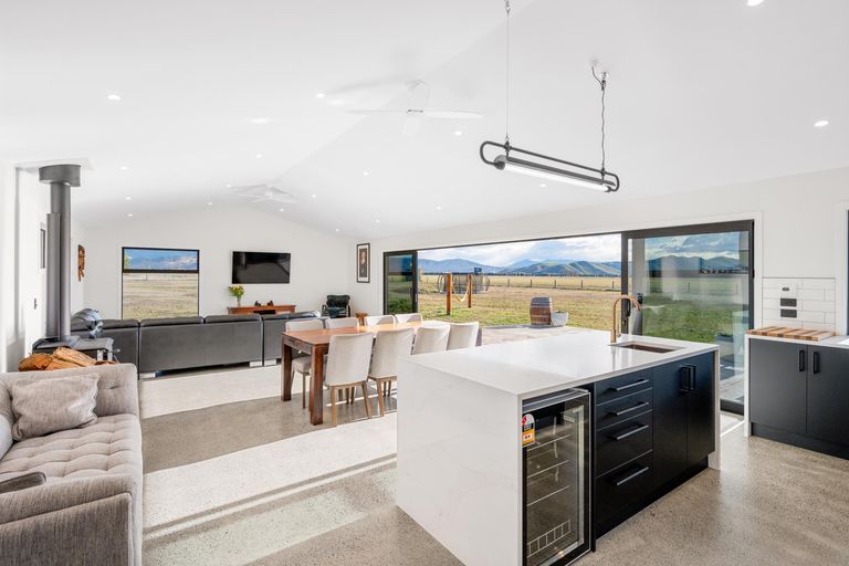 Photo of property in 23 Hardacre Place, Omarama, 9412