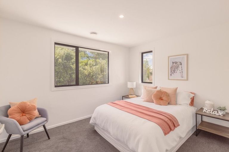 Photo of property in 12 Mckellar Place, Hornby, Christchurch, 8042