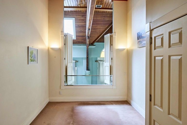 Photo of property in Whitmore Apartments, 1c/7 Stout Street, Wellington Central, Wellington, 6011