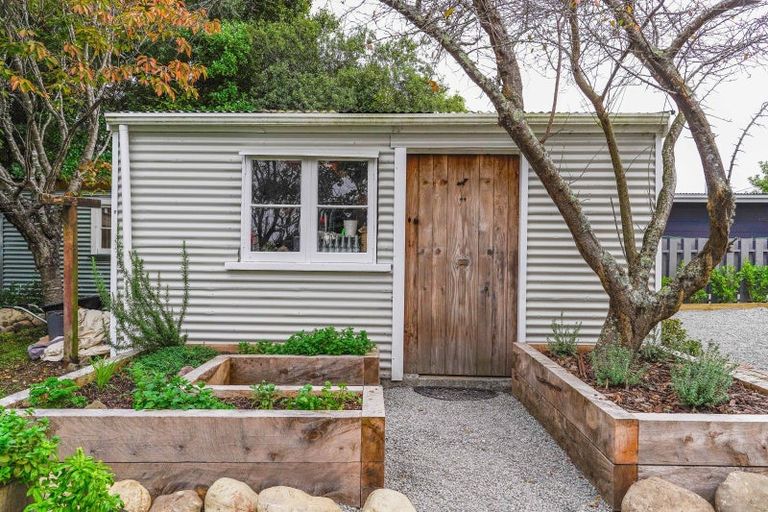 Photo of property in 21 Bethune Street, Featherston, 5710