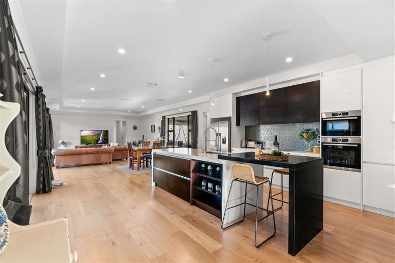 Photo of property in 10 Bronco Drive, Aidanfield, Christchurch, 8025