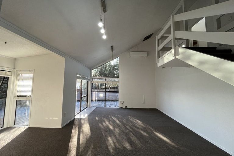 Photo of property in 26 Orinda Close, Botany Downs, Auckland, 2010