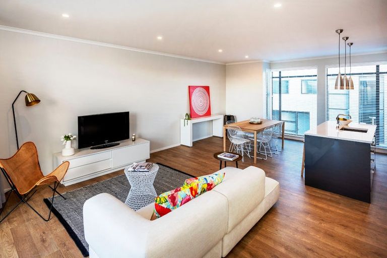 Photo of property in 89 Glidepath Road, Hobsonville, Auckland, 0616