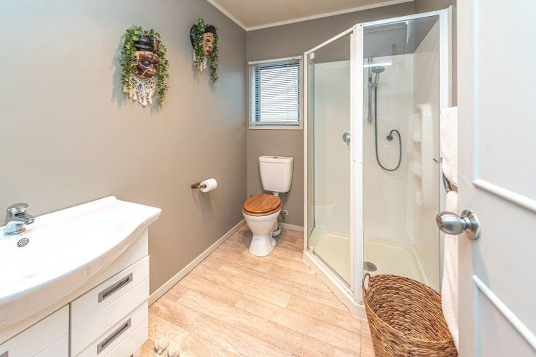 Photo of property in 14 Golf Vue Place, Castlecliff, Whanganui, 4501