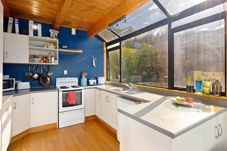 Photo of property in 116a Wynyard Crescent, Fernhill, Queenstown, 9300