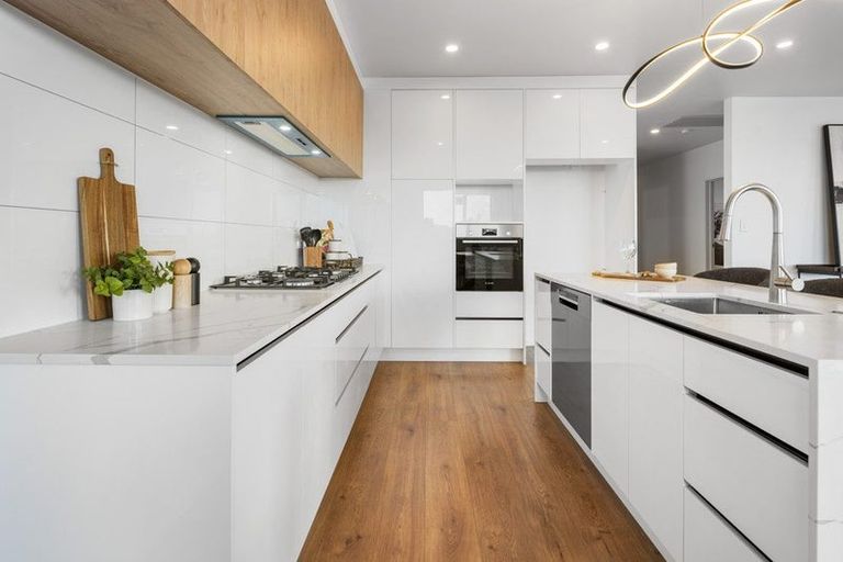 Photo of property in 25 Baumea Rise, Massey, Auckland, 0614