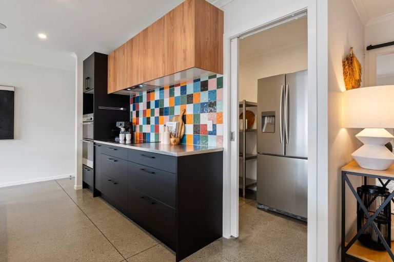 Photo of property in 19 Prestbury Grove, Churton Park, Wellington, 6037