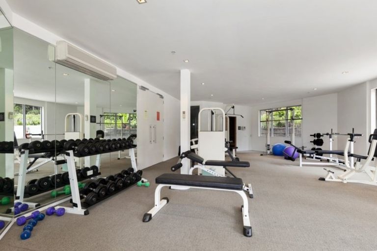 Photo of property in 1/7 The Promenade, Takapuna, Auckland, 0622