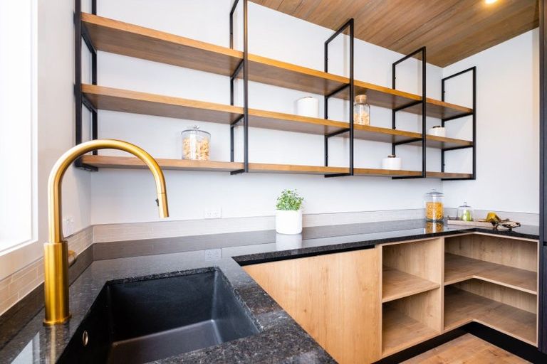 Photo of property in 79 Brookvale Road, Havelock North, 4130