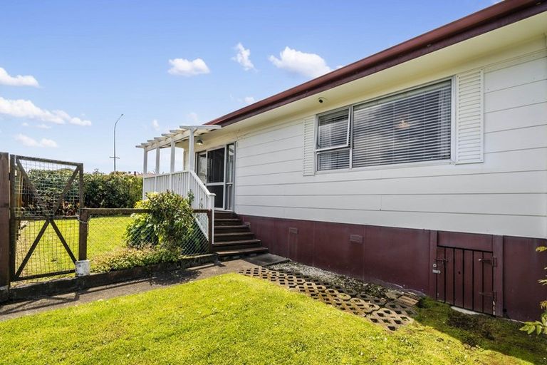 Photo of property in 1/539 Pakuranga Road, Howick, Auckland, 2010