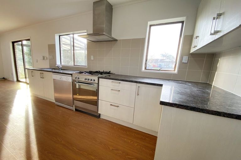 Photo of property in 1/73 Butley Drive, Farm Cove, Auckland, 2012