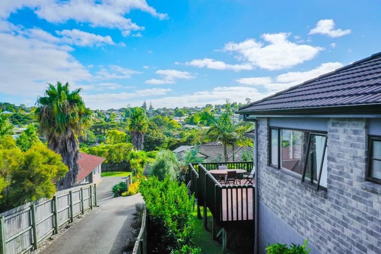 Photo of property in 38 Rivervale Grove, Stanmore Bay, Whangaparaoa, 0932