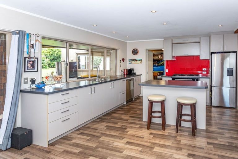 Photo of property in 13 Koromiko Drive, Coromandel, 3506