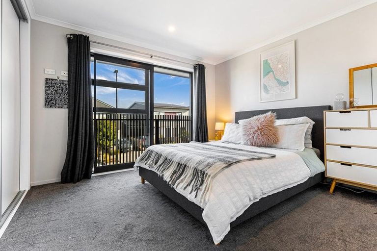 Photo of property in 11 Wai Place, Westgate, Auckland, 0614