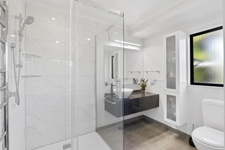 Photo of property in 227 Heta Road, Merrilands, New Plymouth, 4312