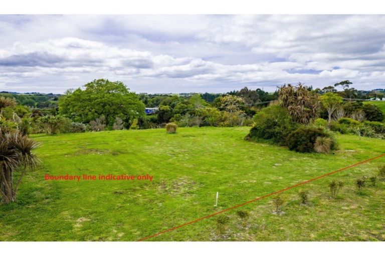 Photo of property in 126 Oneriri Road, Kaiwaka, 0573