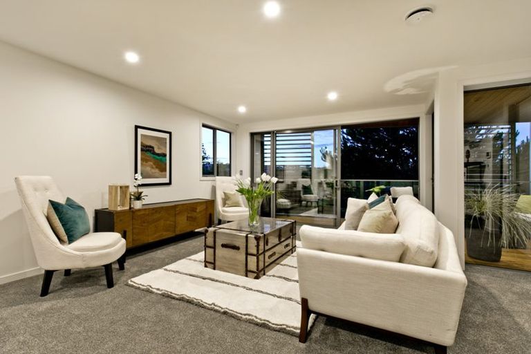 Photo of property in 352 Beach Road, Mairangi Bay, Auckland, 0630