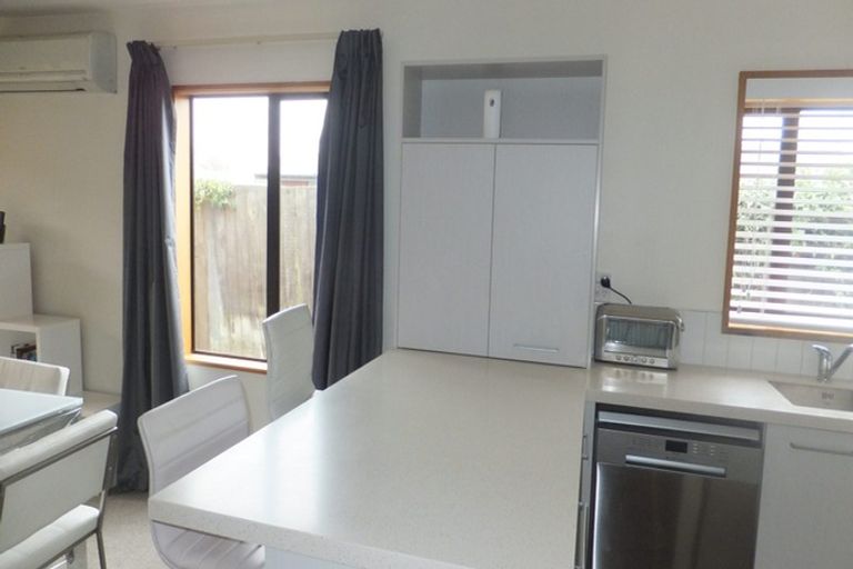 Photo of property in 2/14 Rata Street, Riccarton, Christchurch, 8041